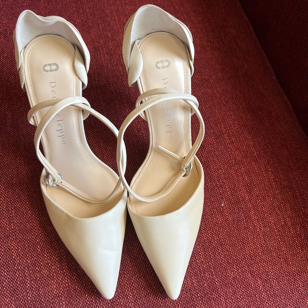 Dee Ocleppo Cream Women's Shoes